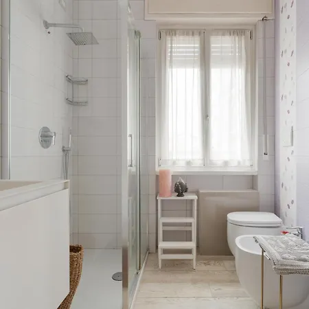Apartament Porta Genova - Voghera - Bilocale Con Balcone