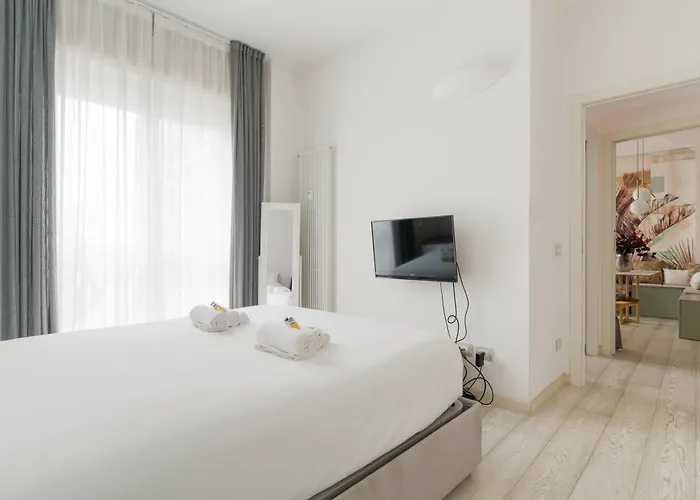 Porta Genova - Voghera - Bilocale Con Balcone Apartamento